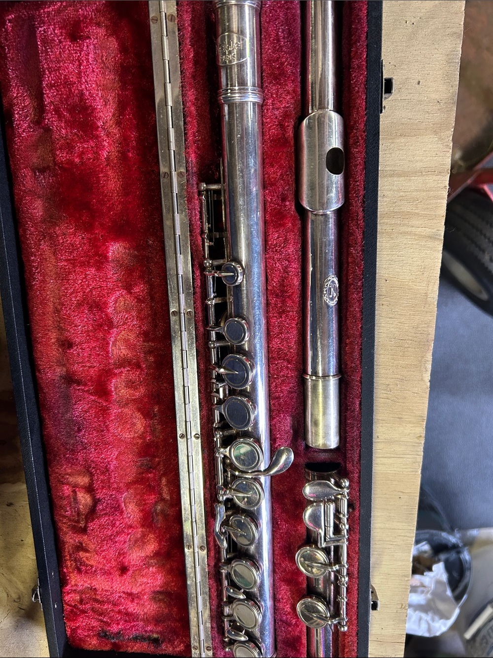 Silver Flute with Red Velvet Interior - Noblet Paris
